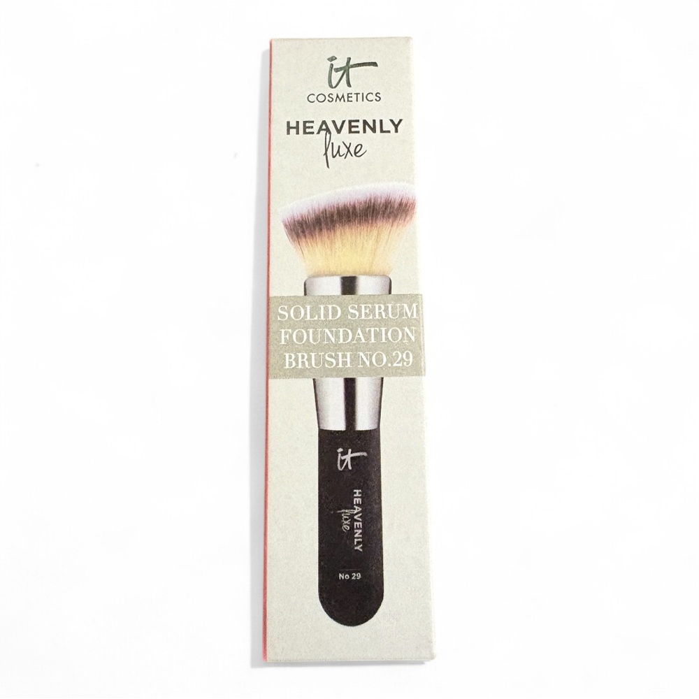 IT Cosmetics Solid Serum Foundation Brush No. 29 NIB